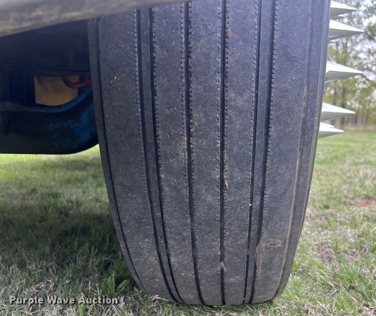 image for item EL2011 1990 Peterbilt 379 semi truck