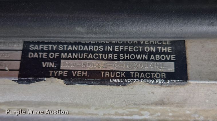 image for item EL2011 1990 Peterbilt 379 semi truck