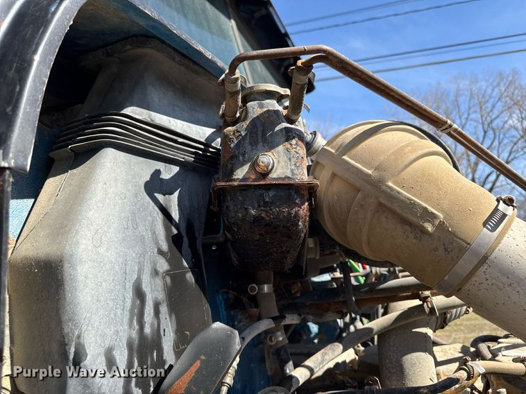 image for item EM3721 1996 Freightliner FLD112 semi truck