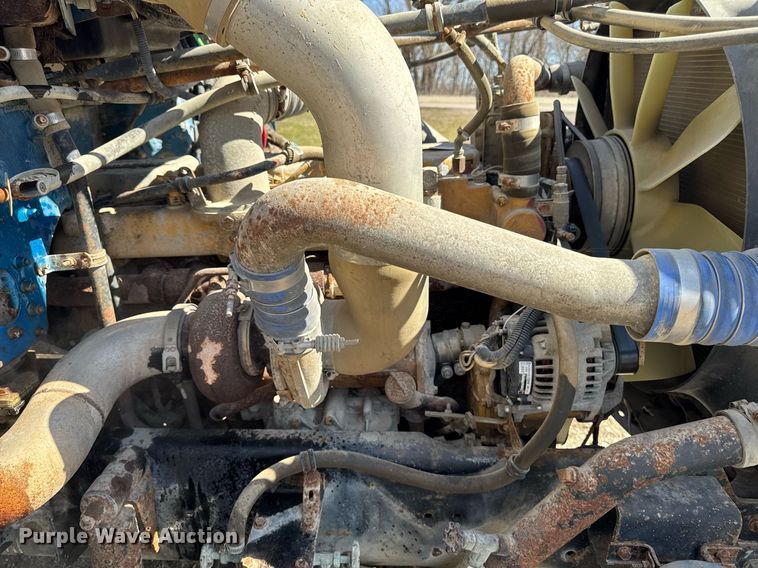 image for item EM3721 1996 Freightliner FLD112 semi truck