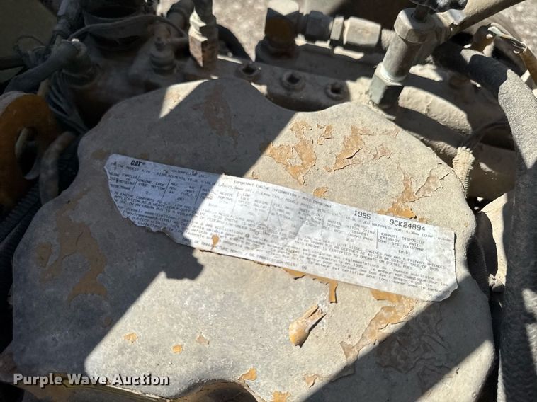 image for item EM3721 1996 Freightliner FLD112 semi truck