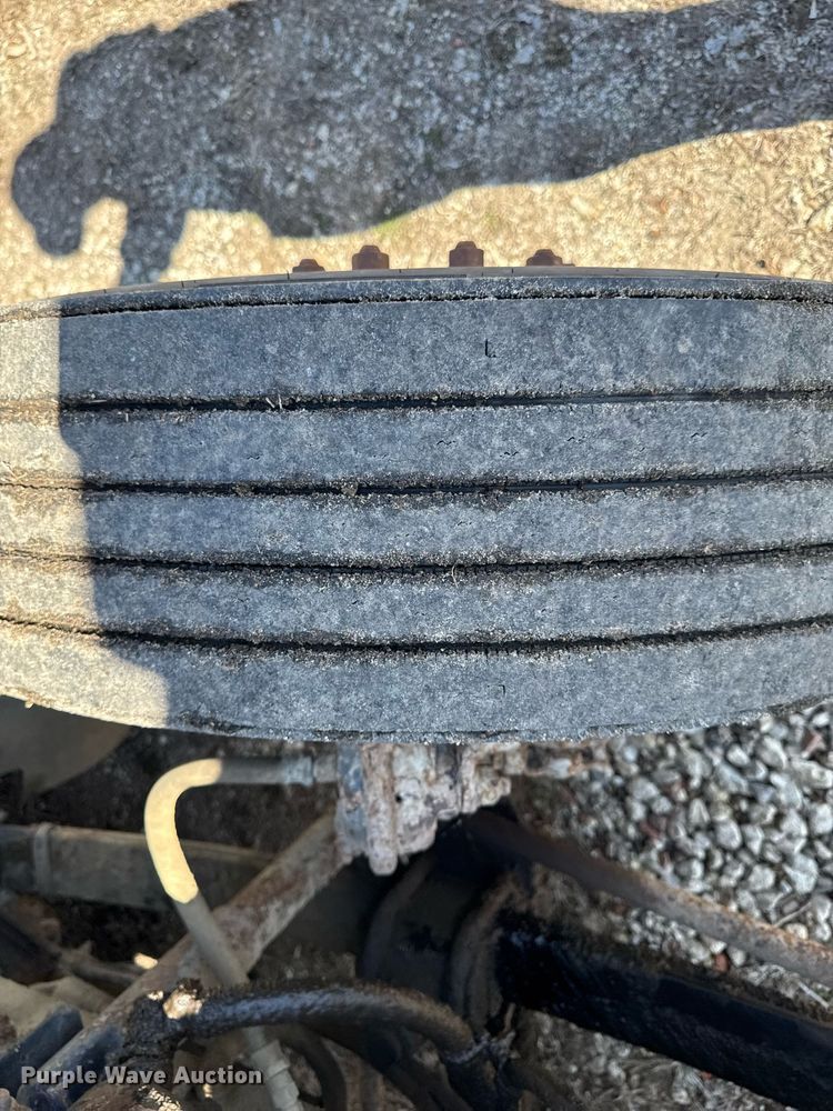 image for item EM3721 1996 Freightliner FLD112 semi truck