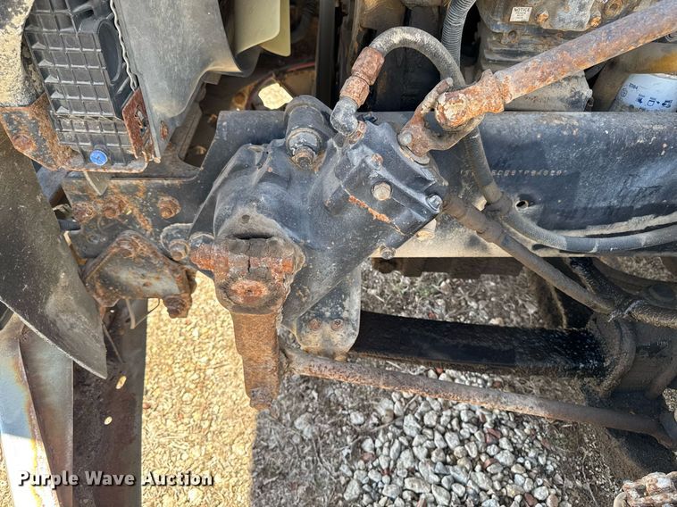 image for item EM3721 1996 Freightliner FLD112 semi truck