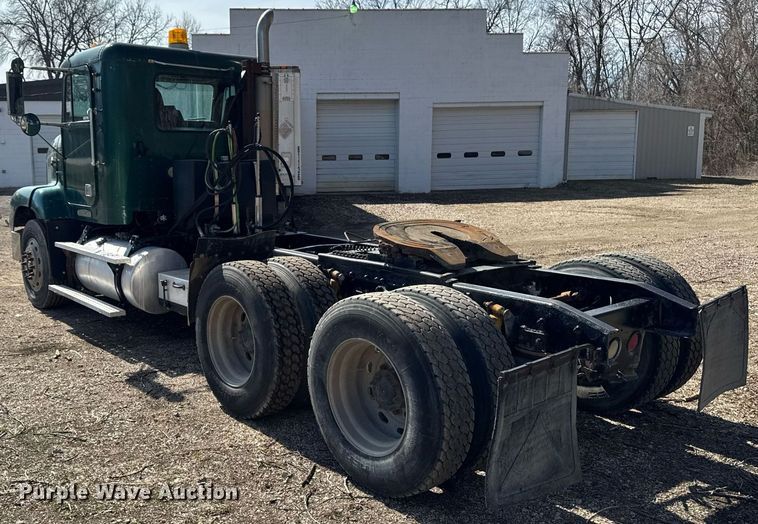 image for item EM3723 1996 Freightliner Conventional semi truck
