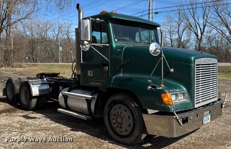 image for item EM3723 1996 Freightliner Conventional semi truck