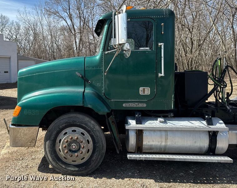 image for item EM3723 1996 Freightliner Conventional semi truck