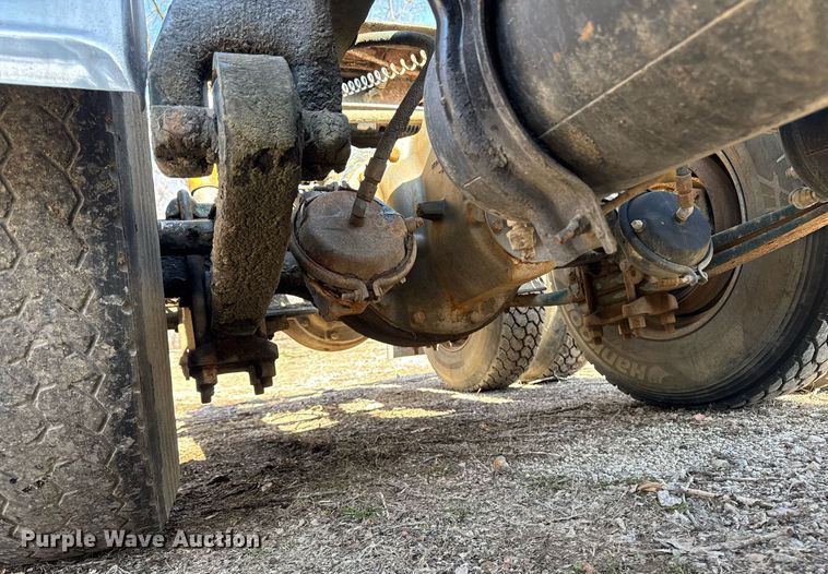 image for item EM3723 1996 Freightliner Conventional semi truck