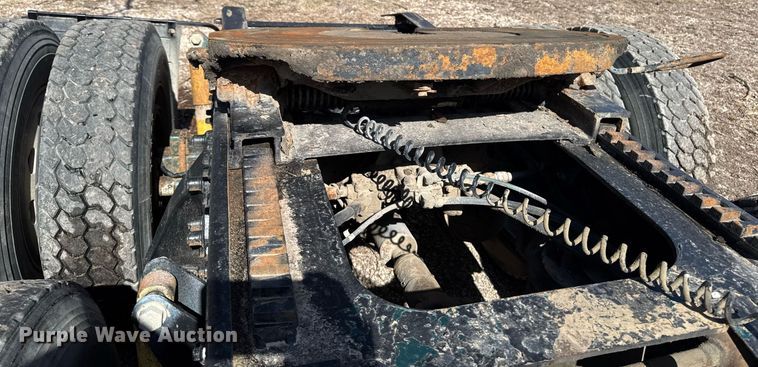 image for item EM3723 1996 Freightliner Conventional semi truck