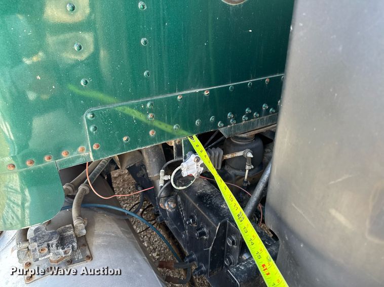 image for item EM3723 1996 Freightliner Conventional semi truck