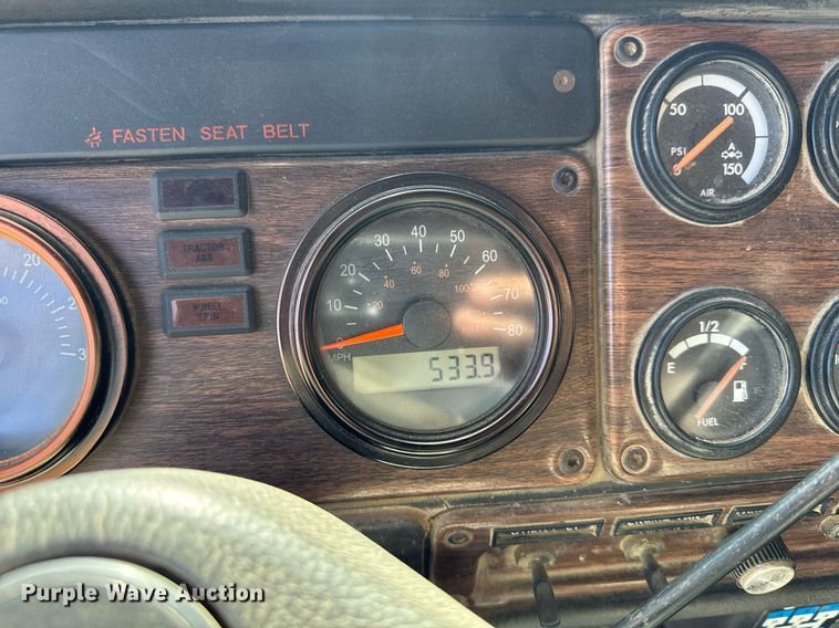 image for item EM3723 1996 Freightliner Conventional semi truck