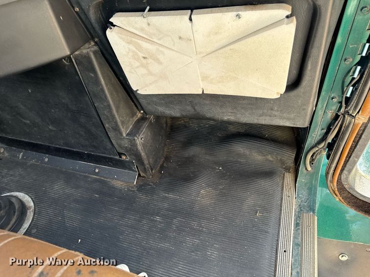 image for item EM3723 1996 Freightliner Conventional semi truck