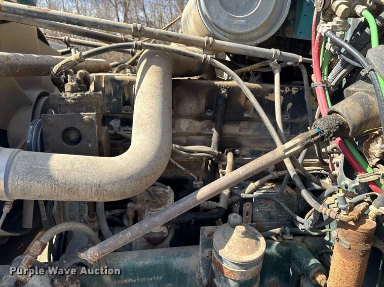 image for item EM3723 1996 Freightliner Conventional semi truck