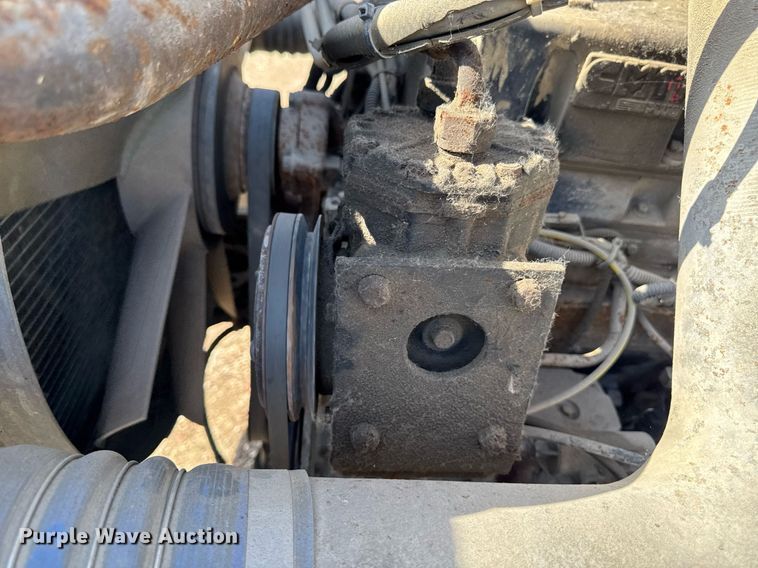 image for item EM3723 1996 Freightliner Conventional semi truck