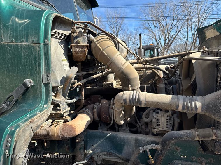 image for item EM3723 1996 Freightliner Conventional semi truck