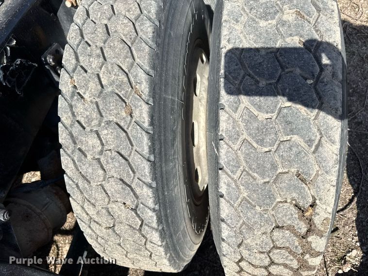 image for item EM3723 1996 Freightliner Conventional semi truck