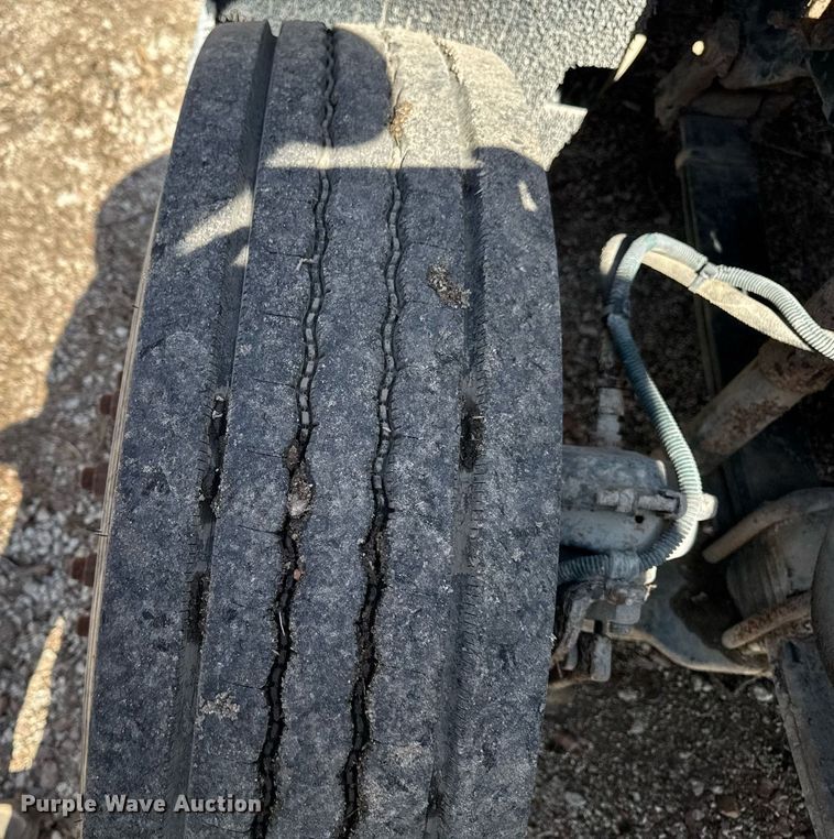 image for item EM3723 1996 Freightliner Conventional semi truck