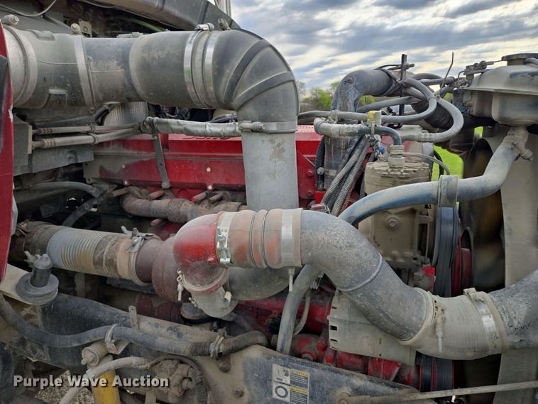 image for item EM7029 2002 Kenworth T800 semi truck