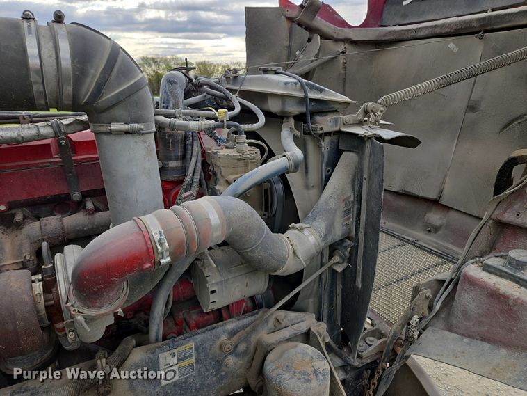 image for item EM7029 2002 Kenworth T800 semi truck