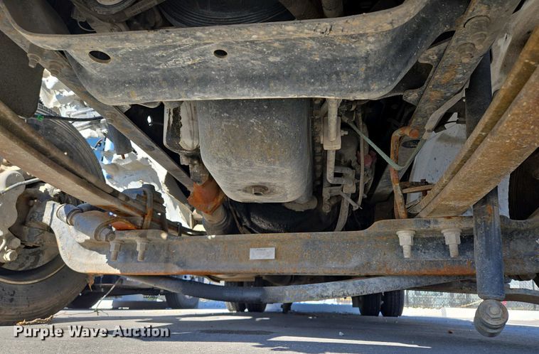 image for item EM7034 2017 Hino   268 flatbed truck