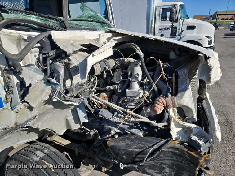 image for item EM7034 2017 Hino   268 flatbed truck