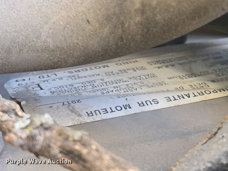 image for item EM7034 2017 Hino   268 flatbed truck