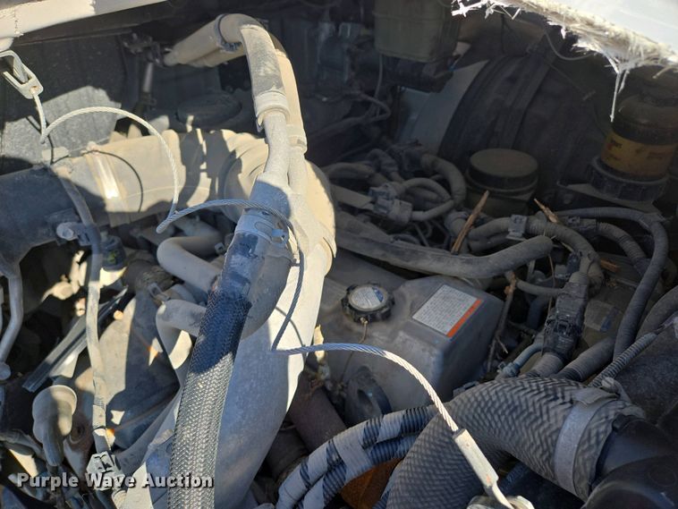 image for item EM7034 2017 Hino   268 flatbed truck