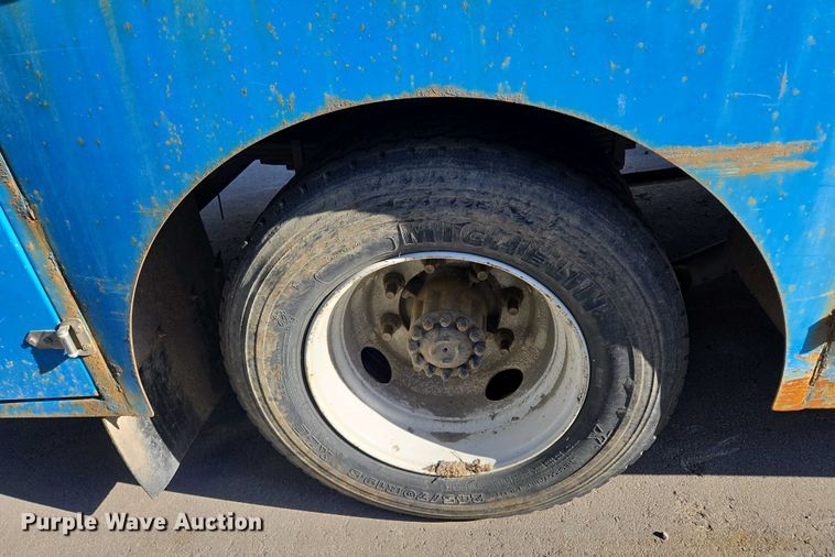 image for item EM7034 2017 Hino   268 flatbed truck