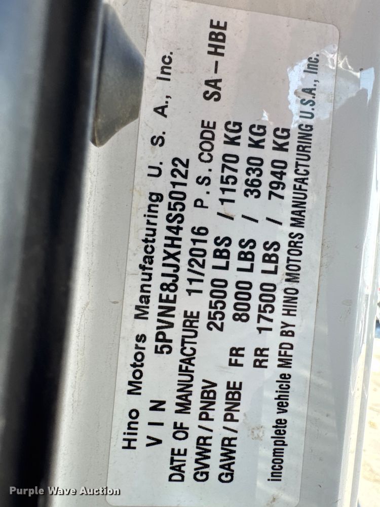 image for item EM7034 2017 Hino   268 flatbed truck