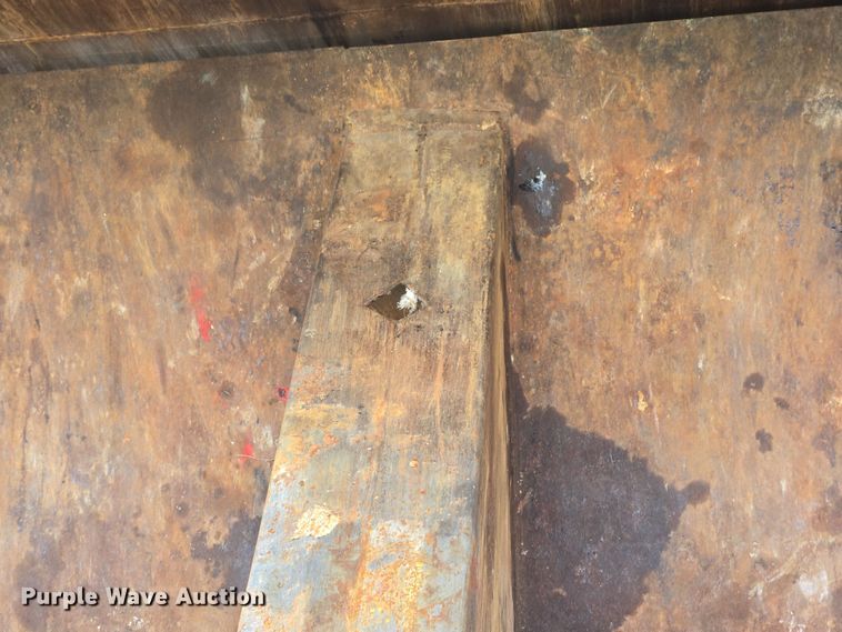 image for item EN3627 2000 International 4900 refuse truck