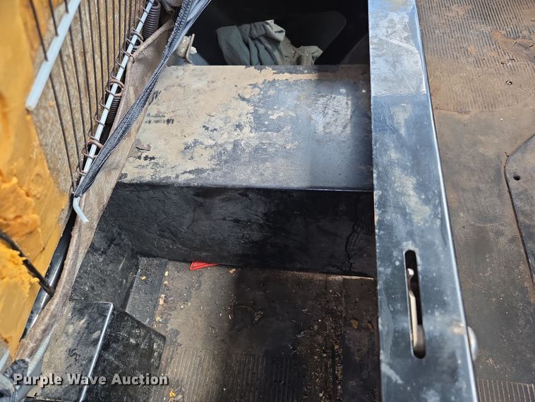 image for item EN3627 2000 International 4900 refuse truck