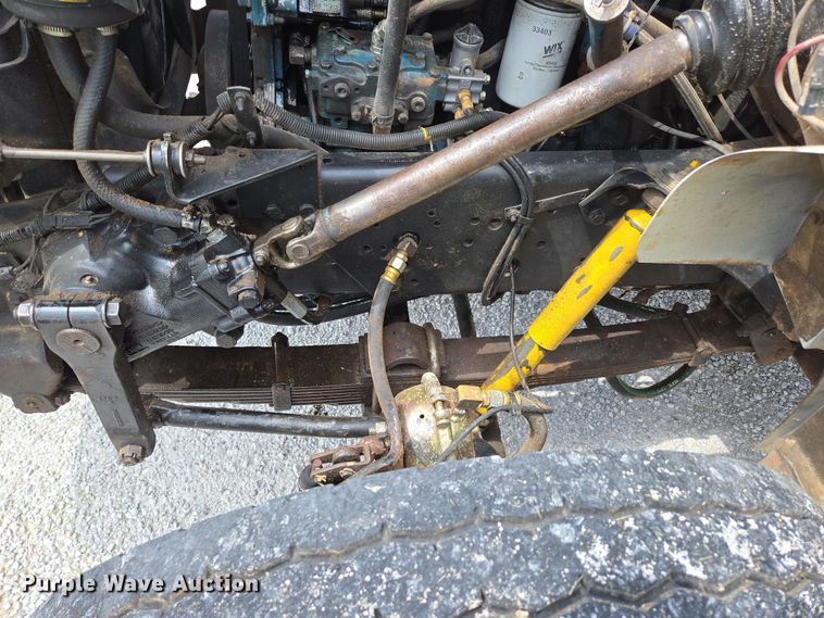 image for item EN3627 2000 International 4900 refuse truck