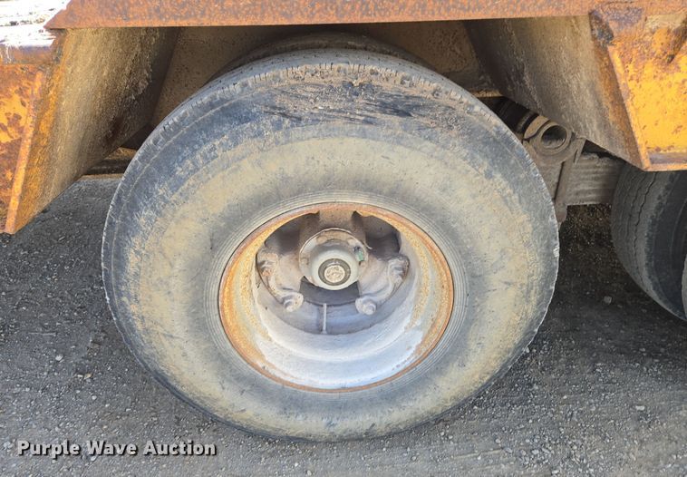 image for item EN8905 1973 Chancey BT35 equipment trailer