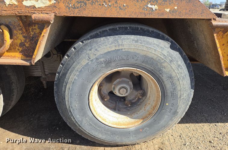 image for item EN8905 1973 Chancey BT35 equipment trailer