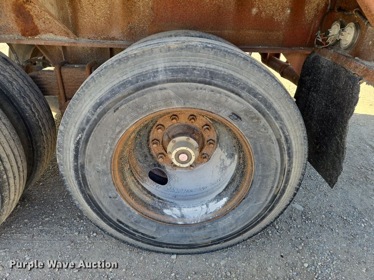 image for item EN8907 1981 Aztec oilfield trailer