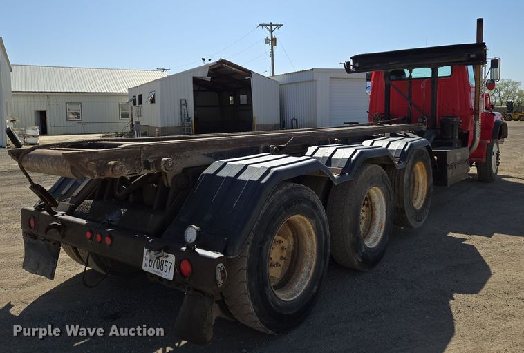 image for item EN8908 1996 Ford L8000 roll-off container truck