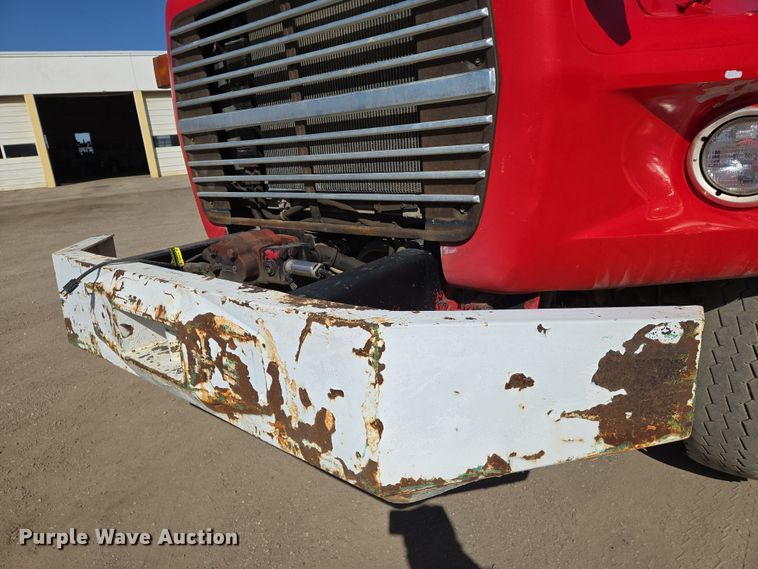 image for item EN8908 1996 Ford L8000 roll-off container truck