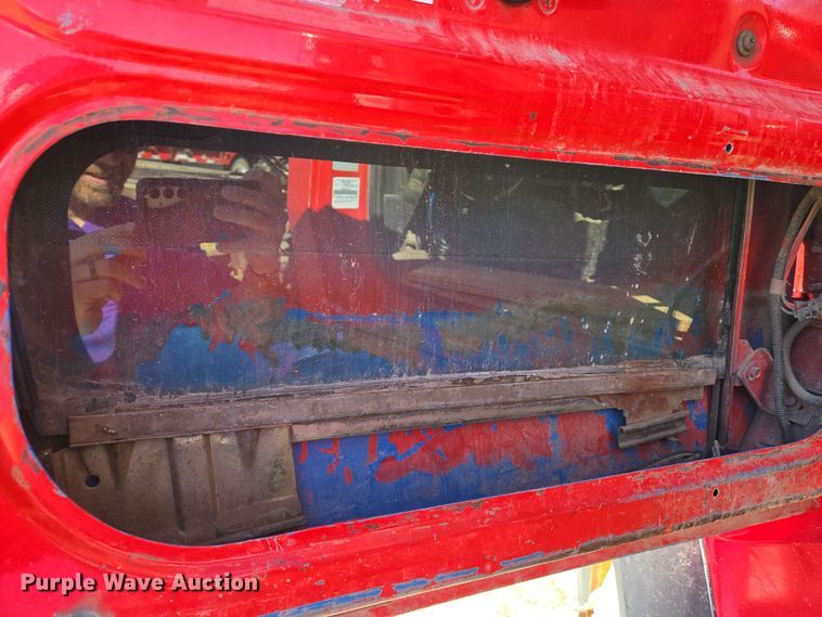 image for item EN8908 1996 Ford L8000 roll-off container truck