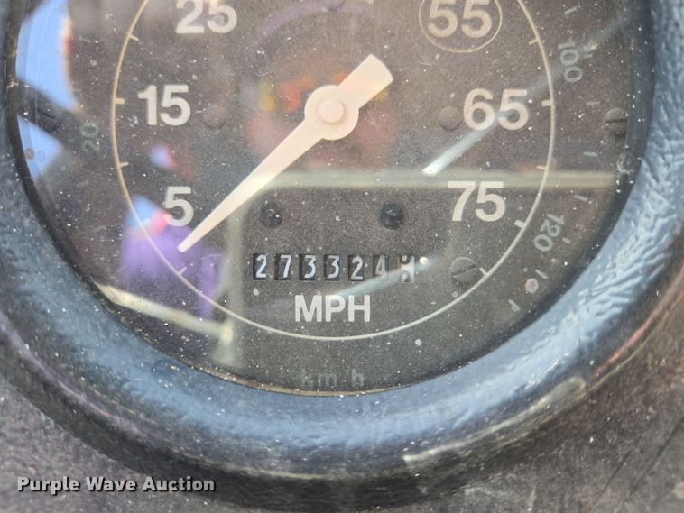 image for item EN8908 1996 Ford L8000 roll-off container truck