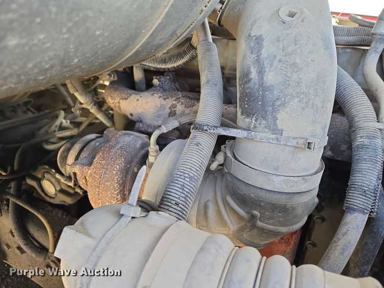 image for item EN8908 1996 Ford L8000 roll-off container truck