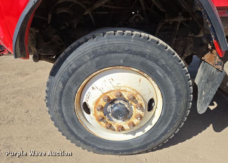 image for item EN8908 1996 Ford L8000 roll-off container truck