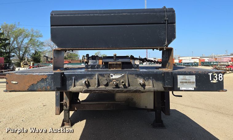 image for item EN8909 2016 Landoll drop deck equipment trailer