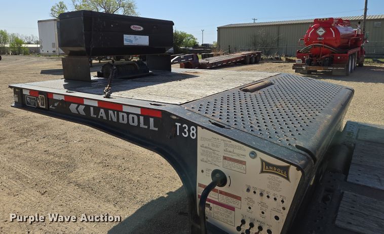 image for item EN8909 2016 Landoll drop deck equipment trailer