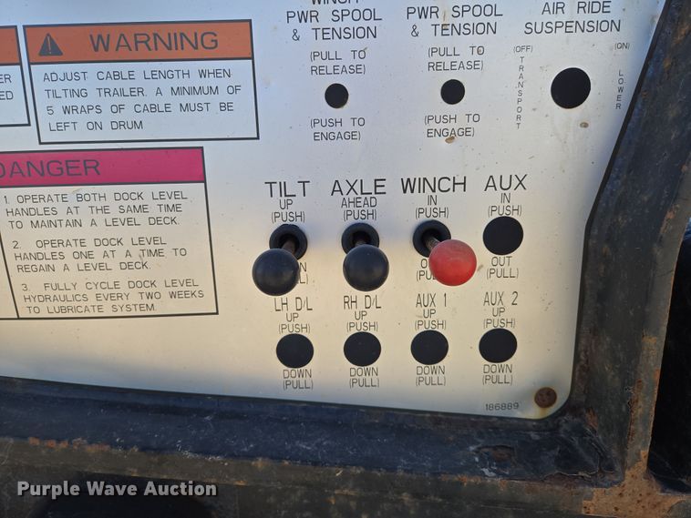 image for item EN8909 2016 Landoll drop deck equipment trailer