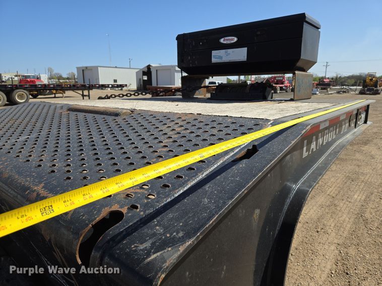 image for item EN8909 2016 Landoll drop deck equipment trailer