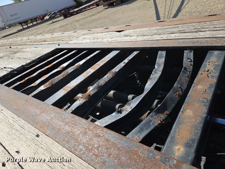 image for item EN8909 2016 Landoll drop deck equipment trailer