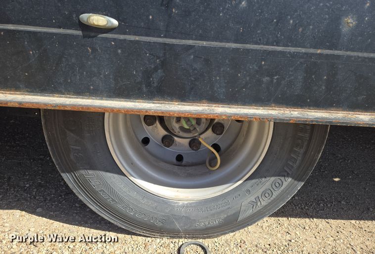 image for item EN8909 2016 Landoll drop deck equipment trailer