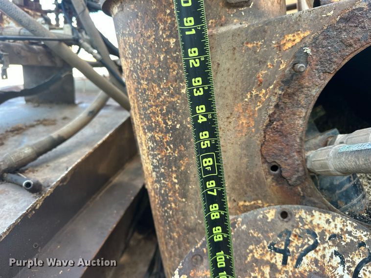 image for item EQ2143 2006 Pinson feed delivery trailer