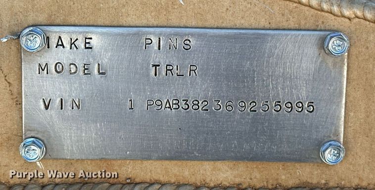 image for item EQ2143 2006 Pinson feed delivery trailer