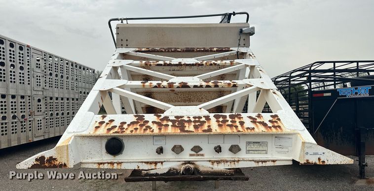 image for item EQ4644 2013 Manac 4B240AC00 bottom dump trailer