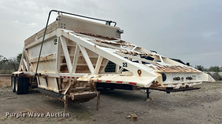 image for item EQ4644 2013 Manac 4B240AC00 bottom dump trailer